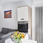 Glamour Sea View Family Apartments - Spa N Pools Resort